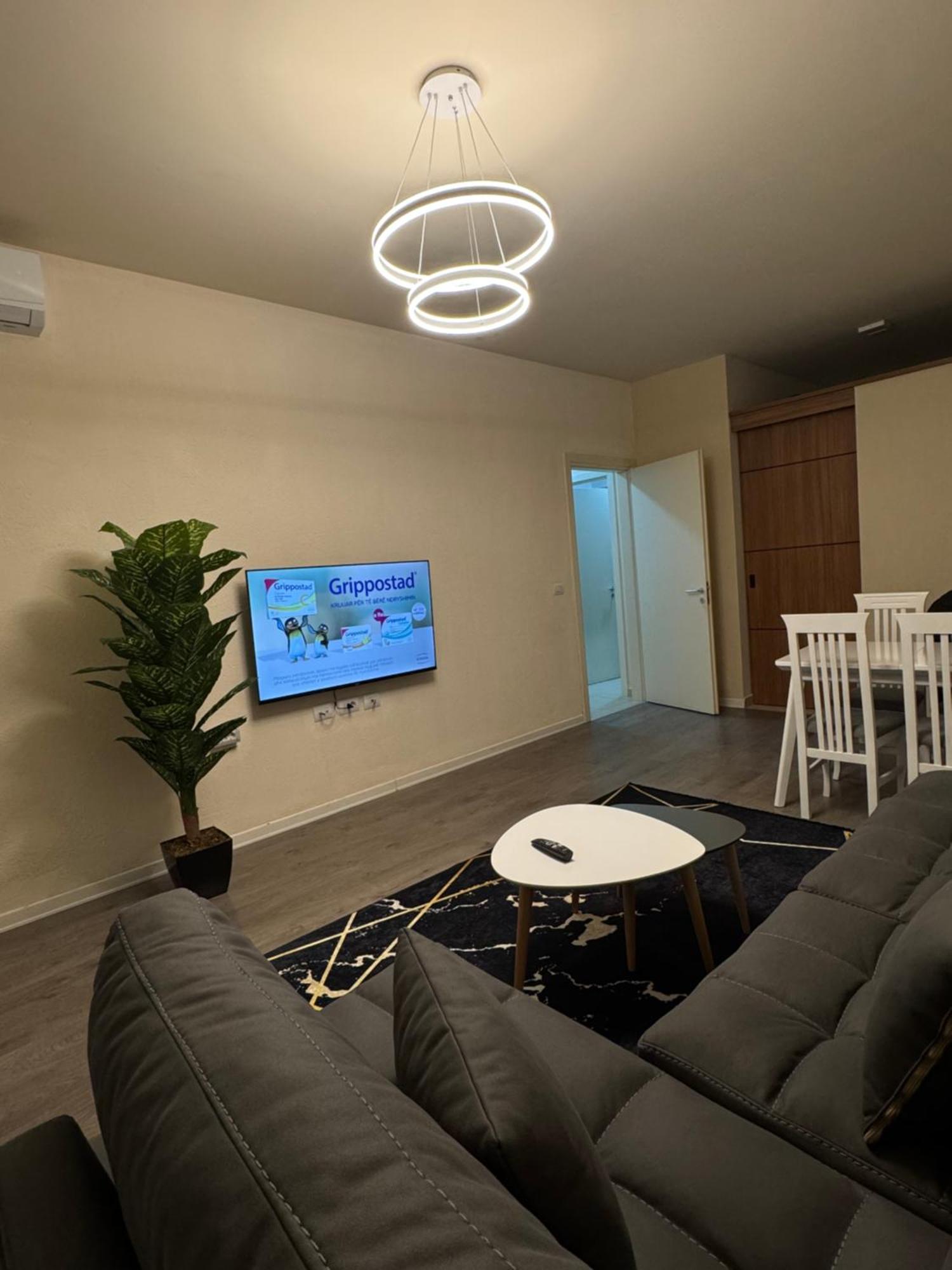 Apartment Luxury 02 *